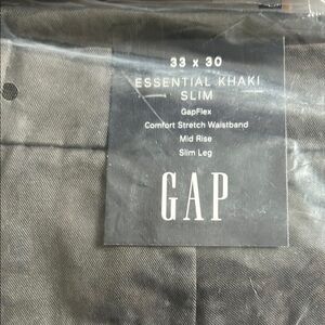 GAP Essential Khaki Slim Pants